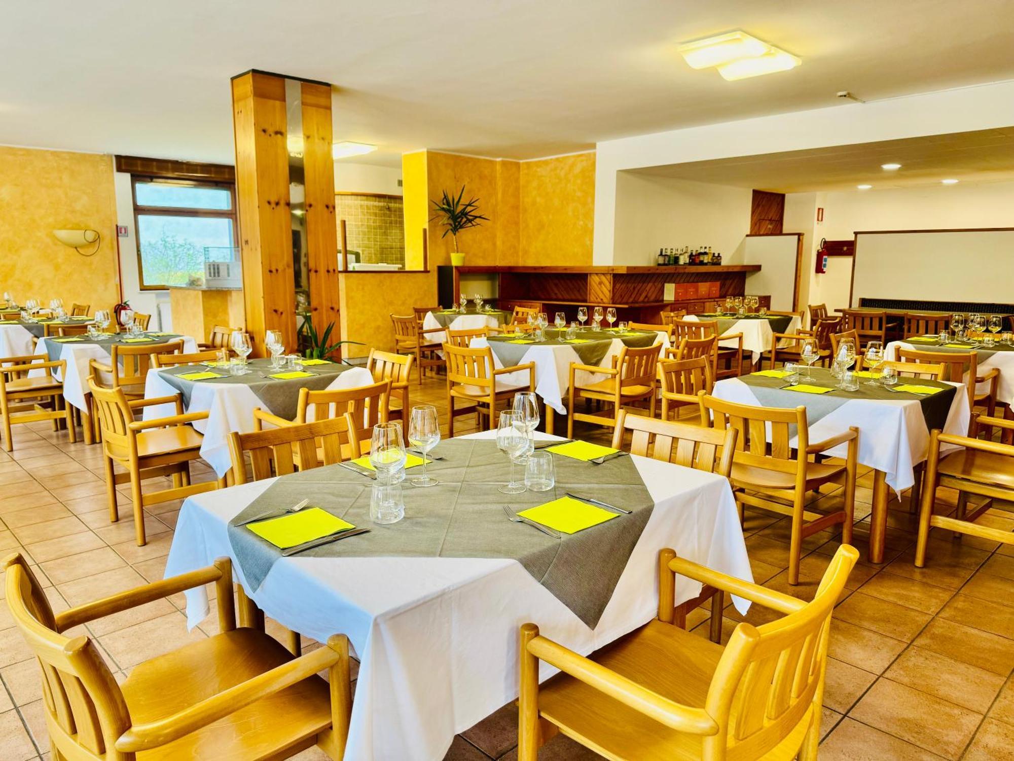 Bike & Bikers Hotel Restaurant Ampezzo Exterior foto